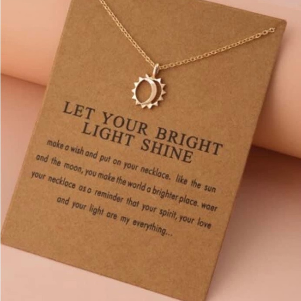 Super cute necklace
